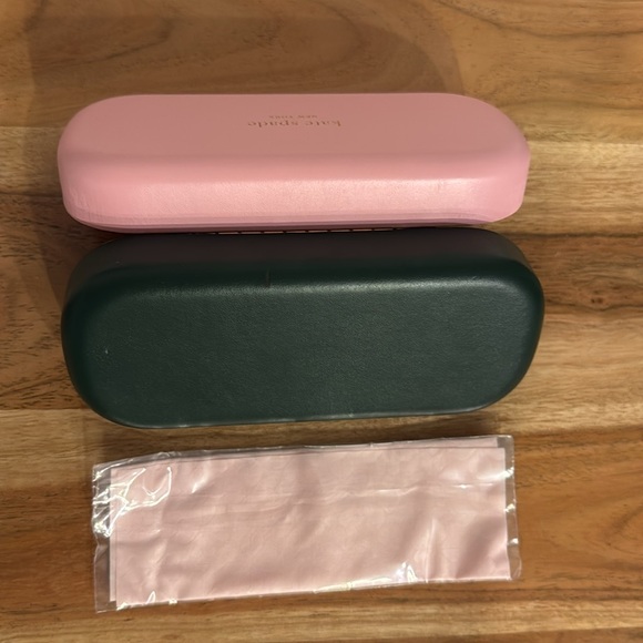 Kate Spade Hello Sunshine Eyeglass Case w/ Cloth - Picture 5 of 5